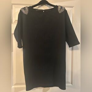 Elizabeth and James Black Tunic Dress in a size Medium